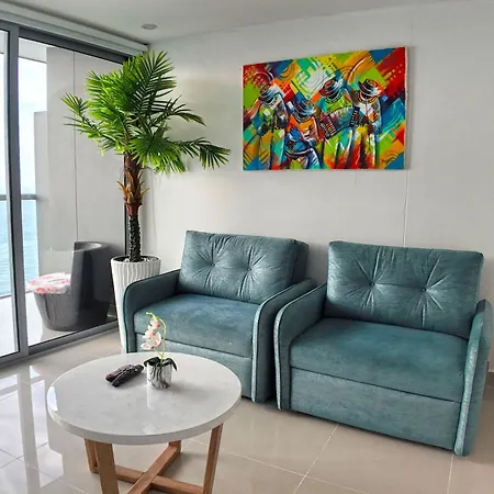 Apartment Sunsets And Views Of The Walled City, 33th Floor