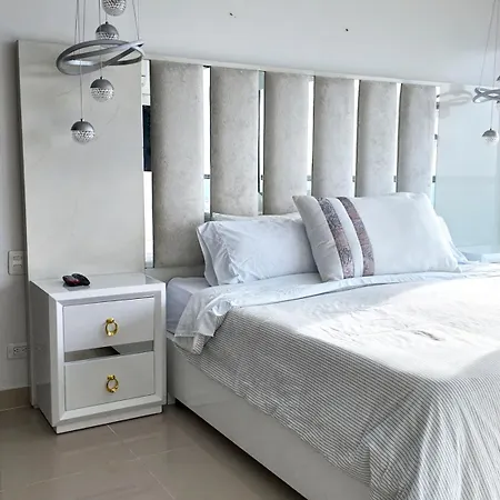 Sunsets And Views Of The Walled City, 33th Floor Apartamento