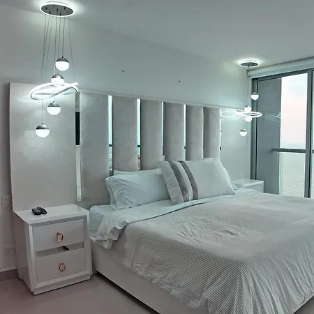Apartamento Sunsets And Views Of The Walled City, 33th Floor *